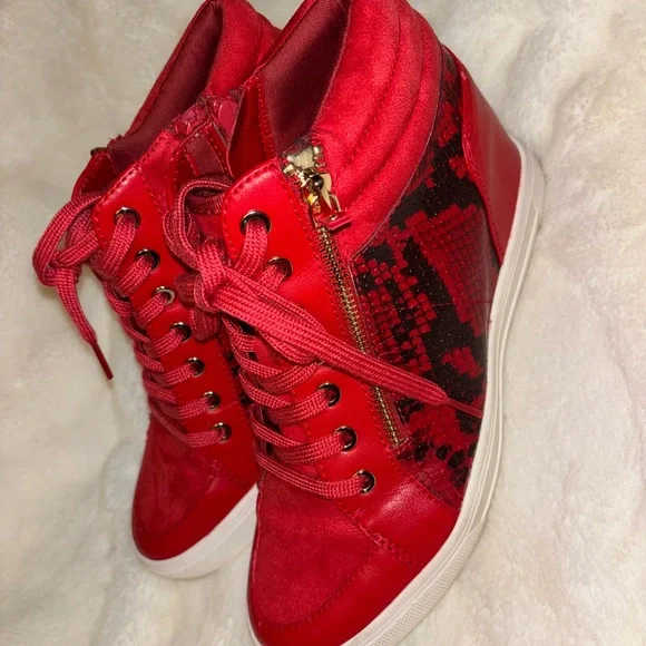 Aldo Red Wedge Sneakers with Snake Print - Picture 3 of 5